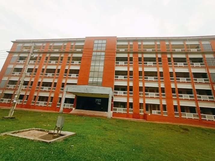 Carmichael College building 
