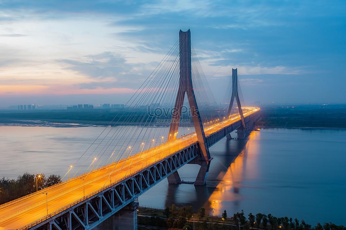 Wuhan Yangtze River Bridge